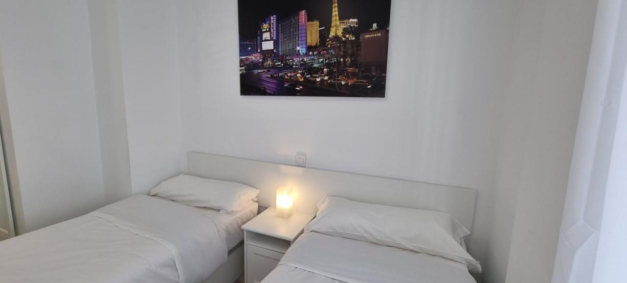 Apartamentos Tanez Santurce A Μαδρίτη Εξωτερικό φωτογραφία
